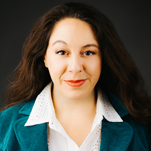 Headshot photo of Angela.